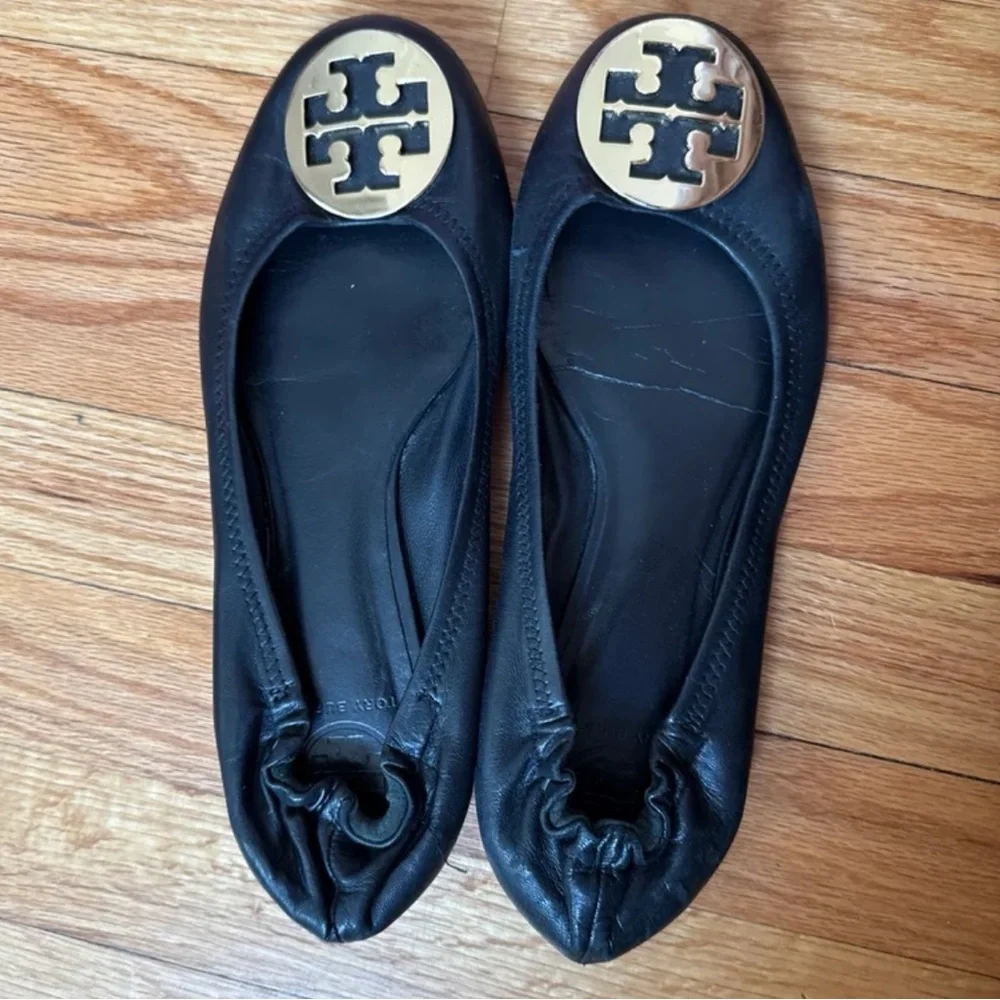 Tory Burch Black Leather Flats with Gold Logo - Picture 2 of 12